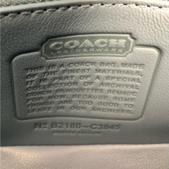 New Coach Turnlock Clutch 20 With Quilting Azure - Picture 8 of 9